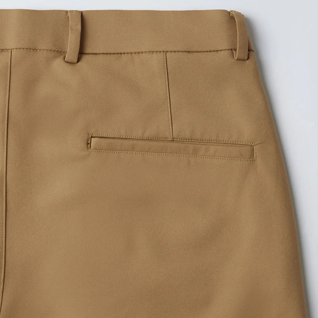 A brown Kensington trousers.